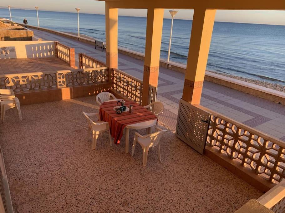 Beachfront House Piles Exterior photo